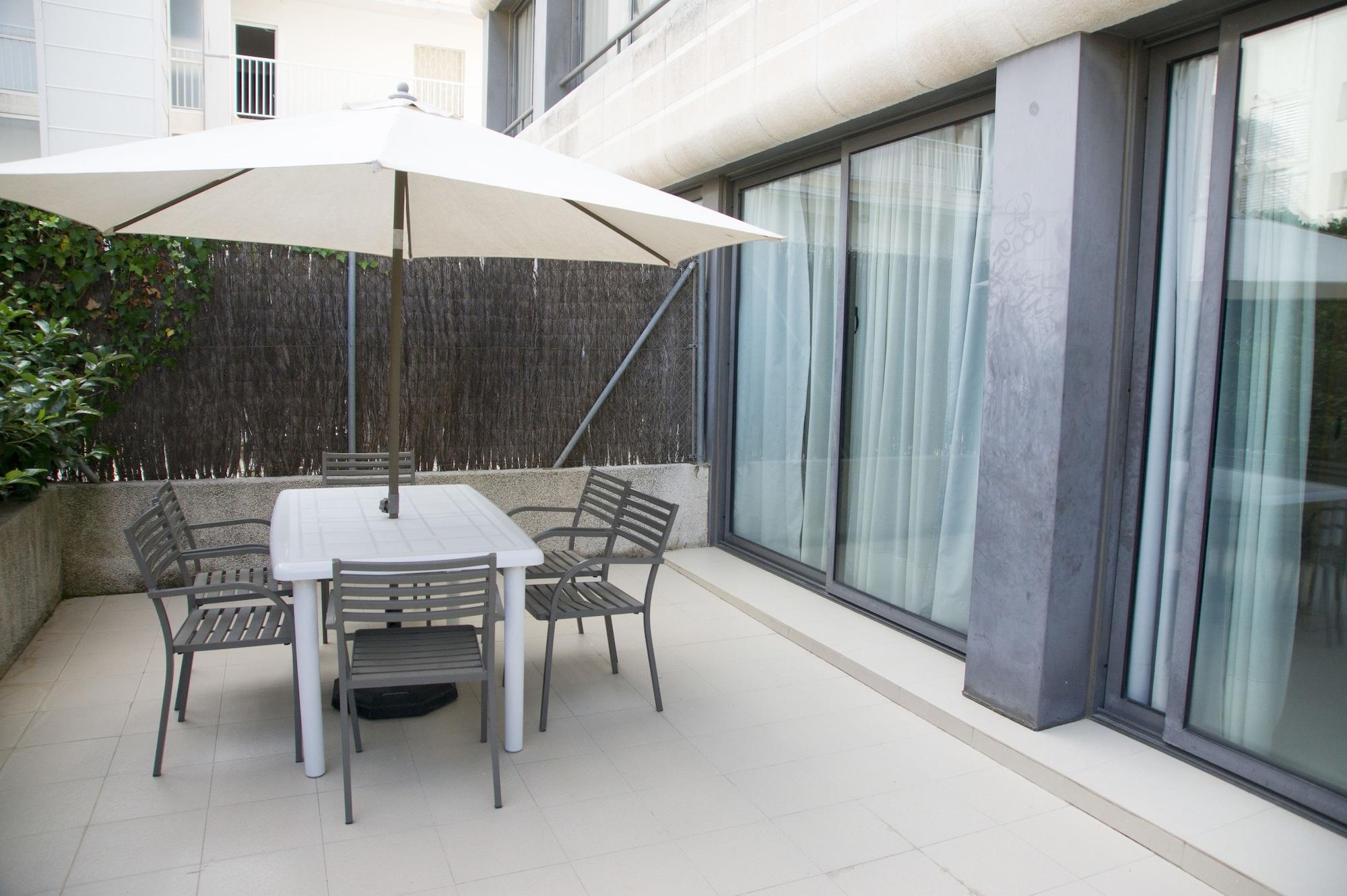 Atenea Park Suites & Apartments Vilanova i la Geltru Exterior photo