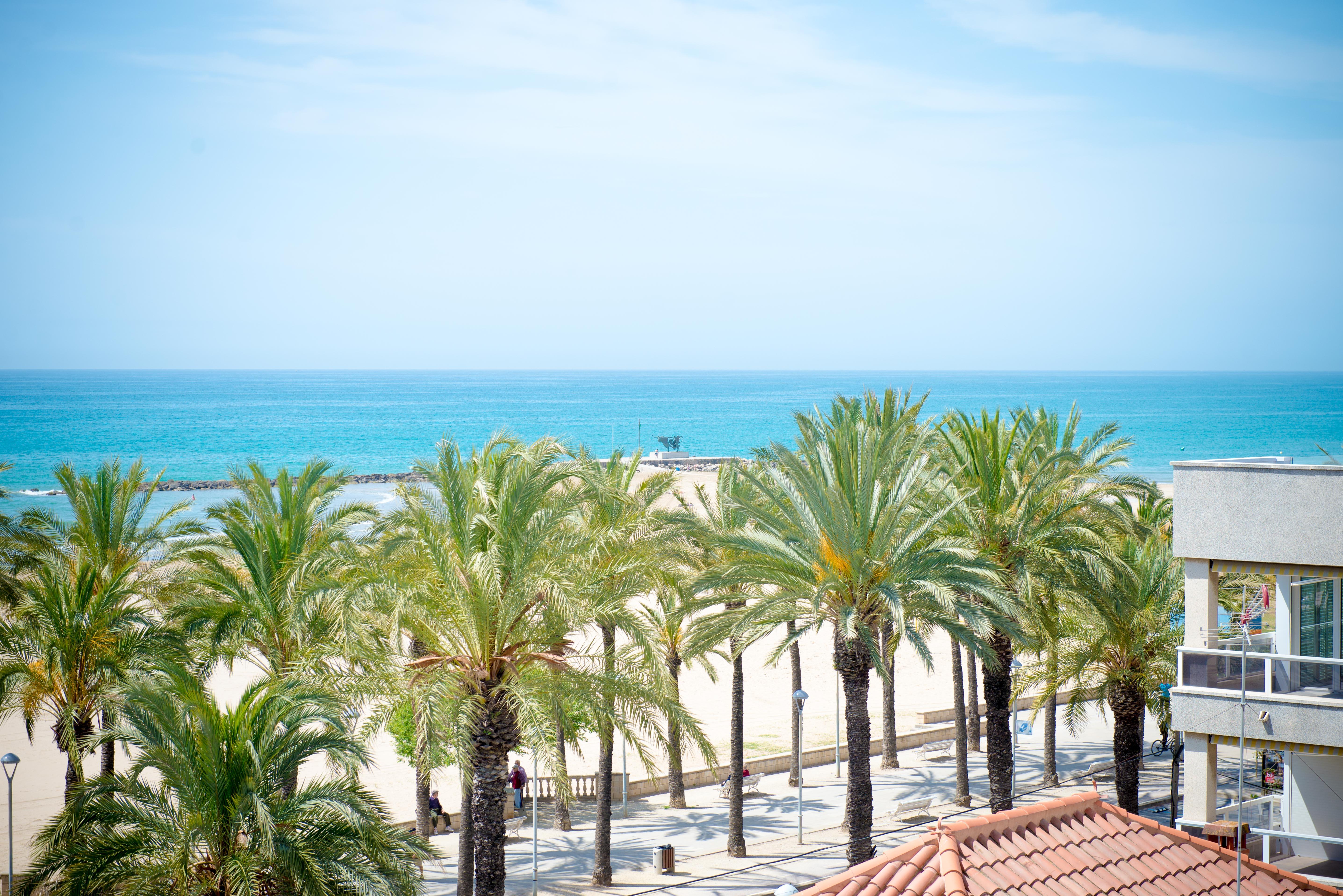 Atenea Park Suites & Apartments Vilanova i la Geltru Exterior photo