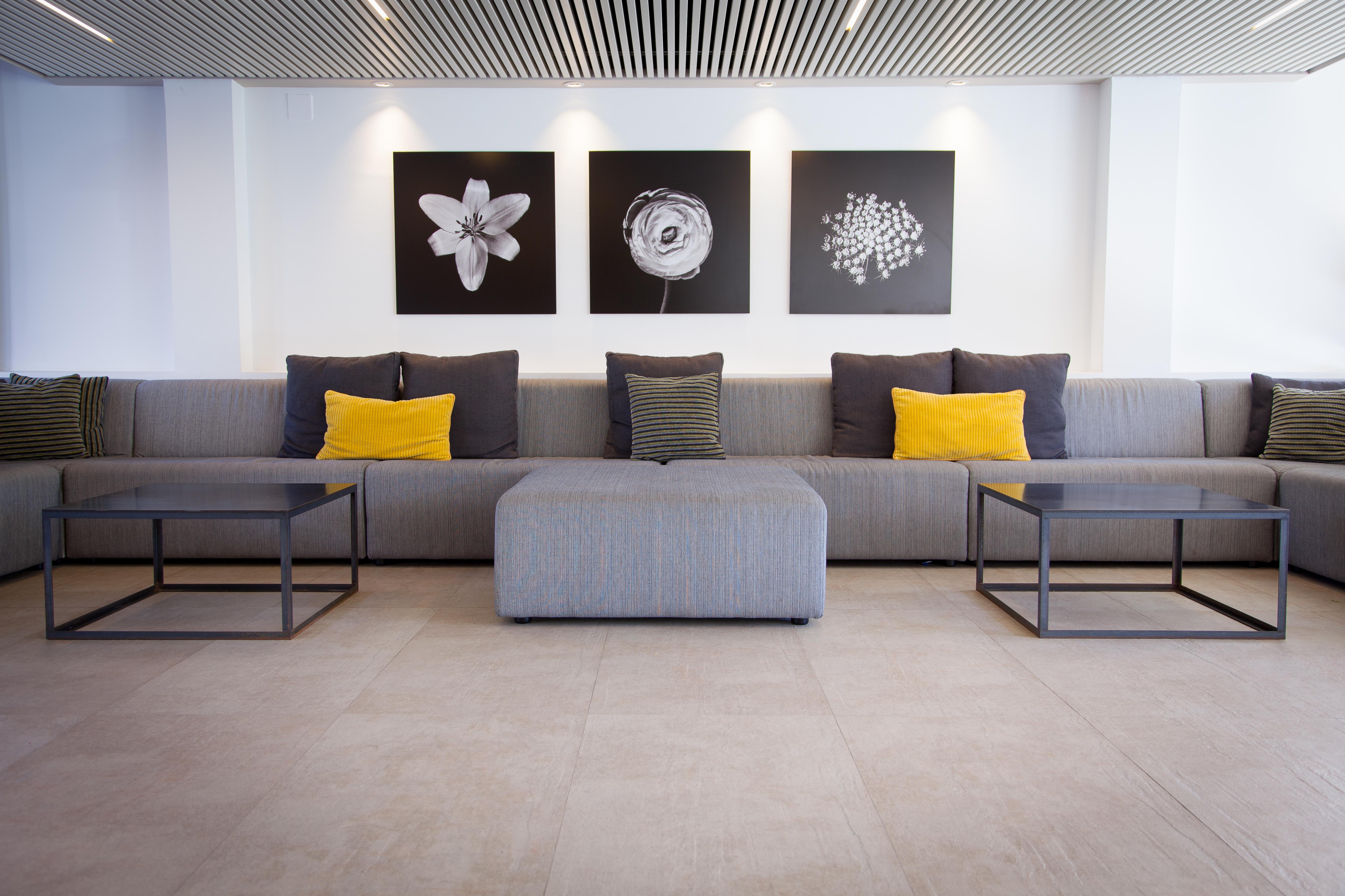 Atenea Park Suites & Apartments Vilanova i la Geltru Exterior photo