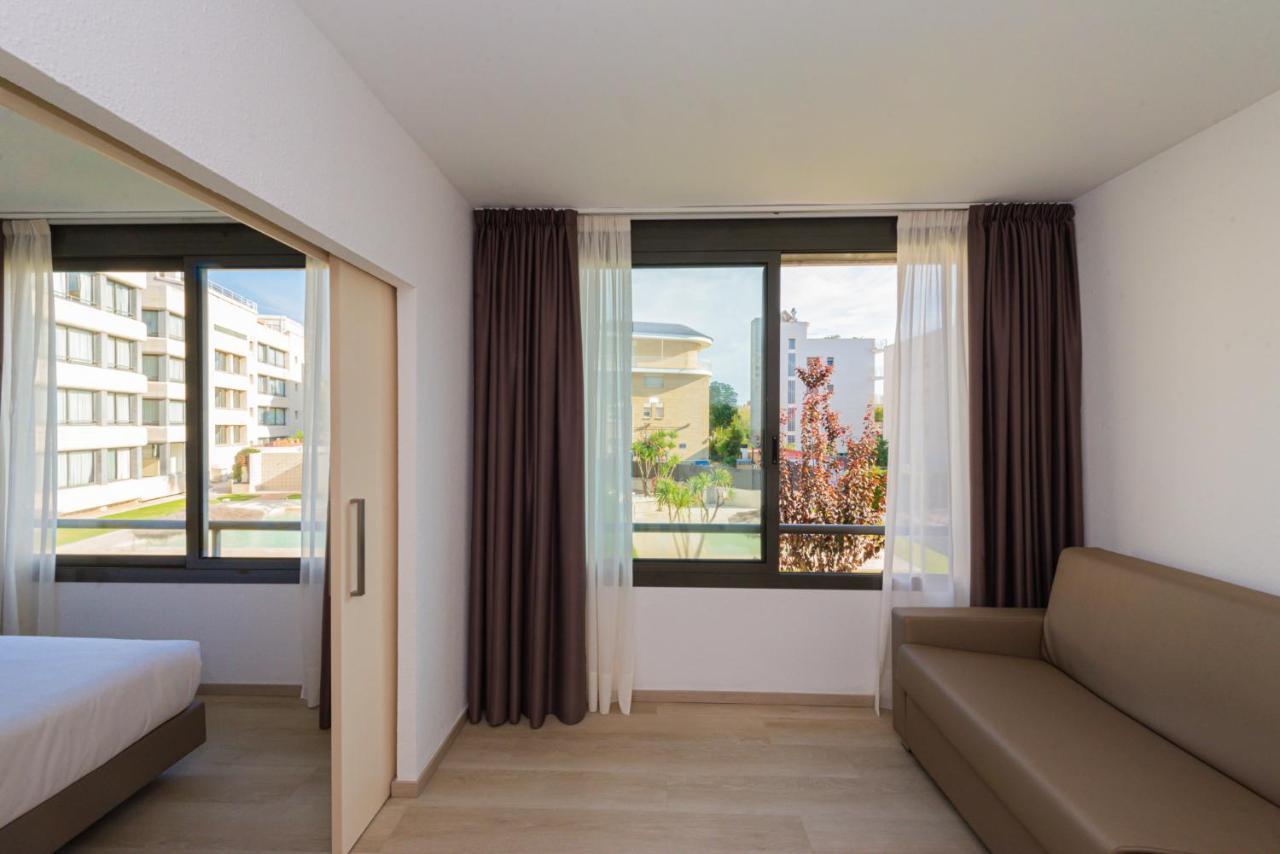 Atenea Park Suites & Apartments Vilanova i la Geltru Exterior photo