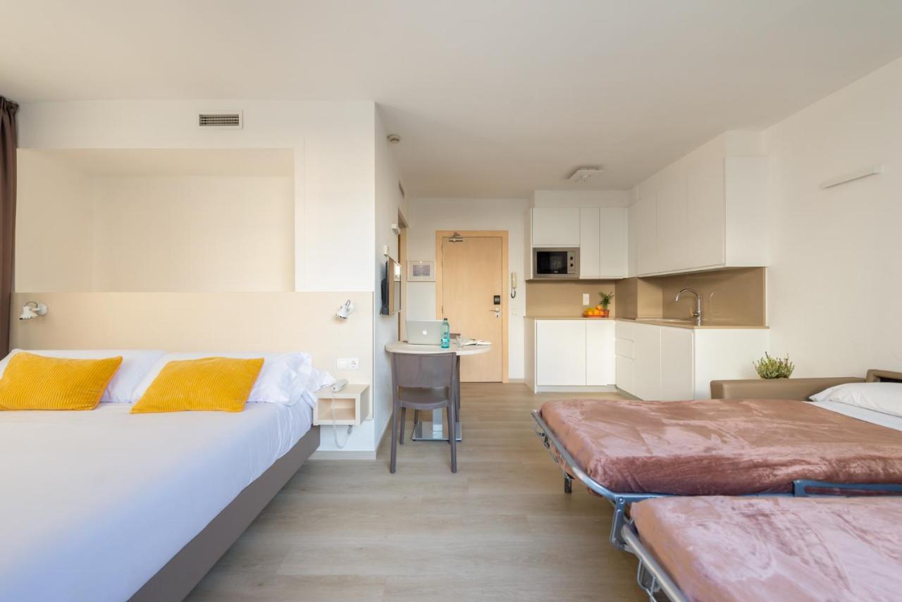 Atenea Park Suites & Apartments Vilanova i la Geltru Exterior photo
