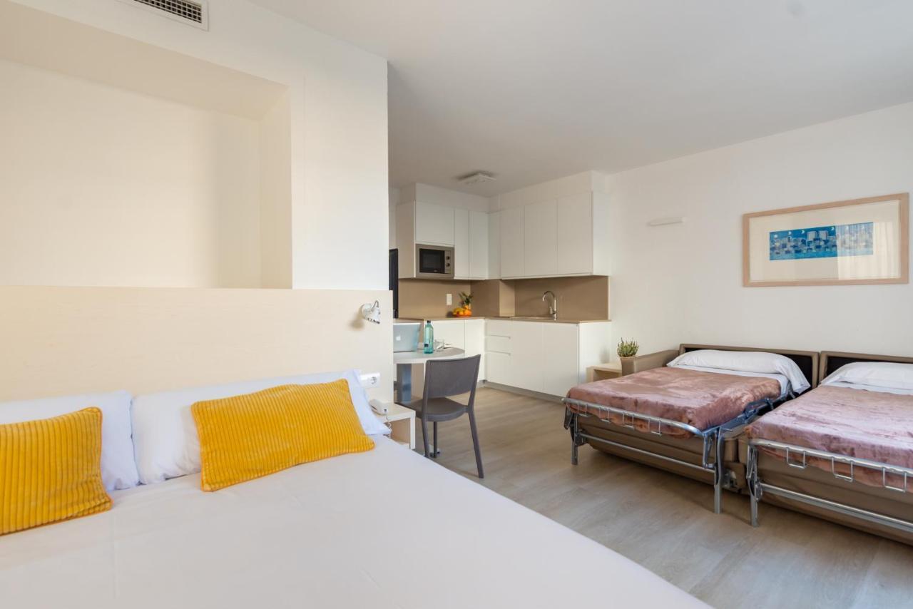 Atenea Park Suites & Apartments Vilanova i la Geltru Exterior photo