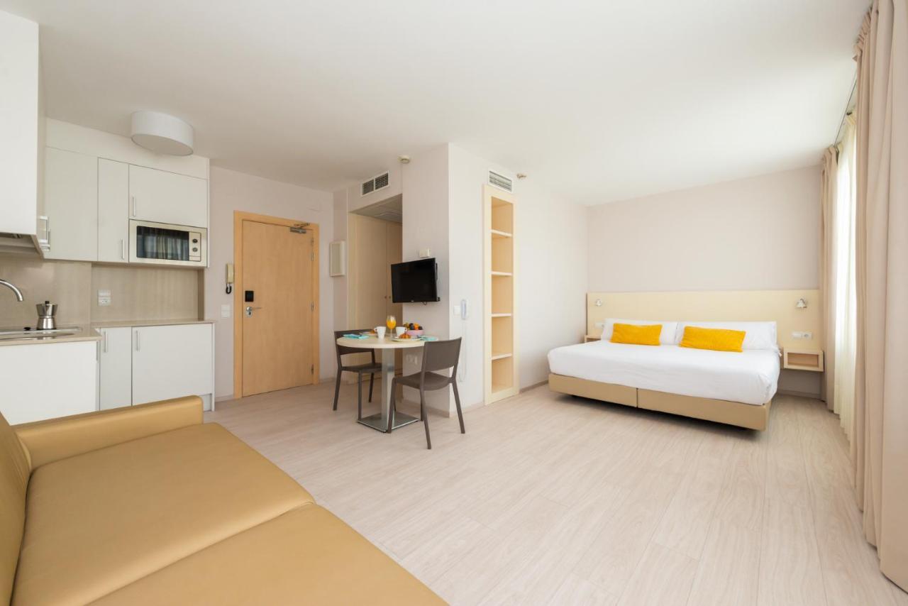 Atenea Park Suites & Apartments Vilanova i la Geltru Exterior photo