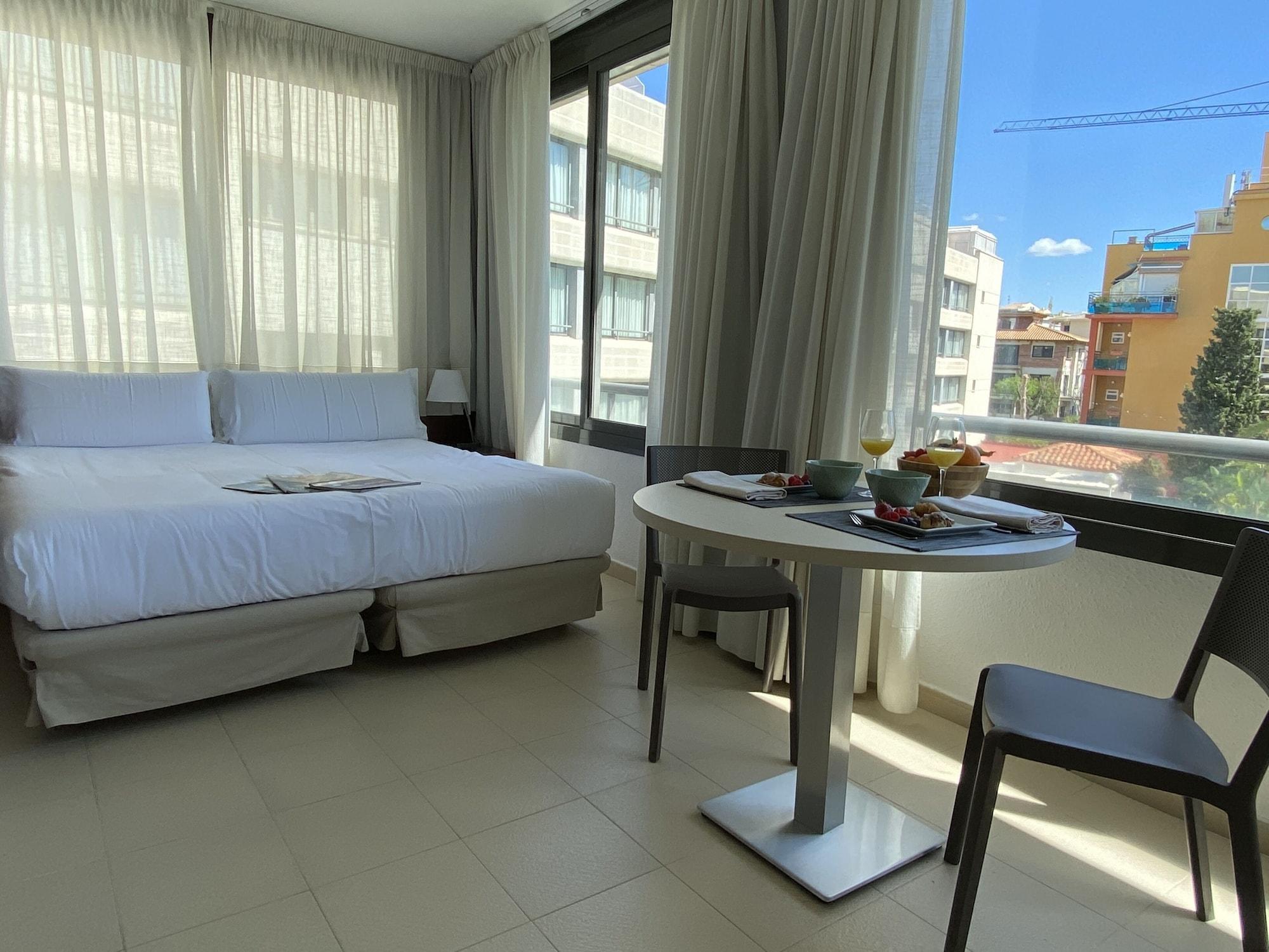 Atenea Park Suites & Apartments Vilanova i la Geltru Exterior photo