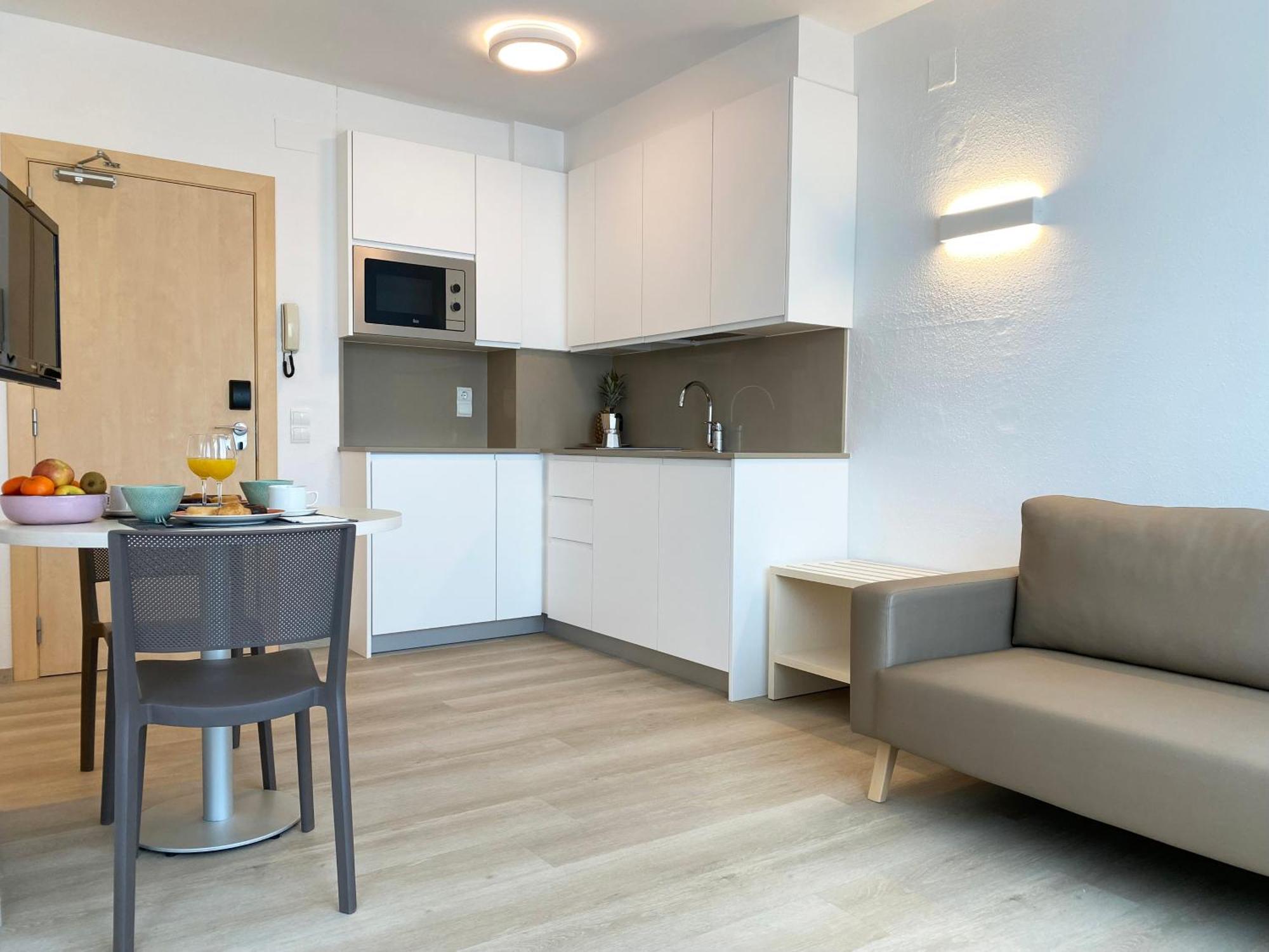 Atenea Park Suites & Apartments Vilanova i la Geltru Exterior photo