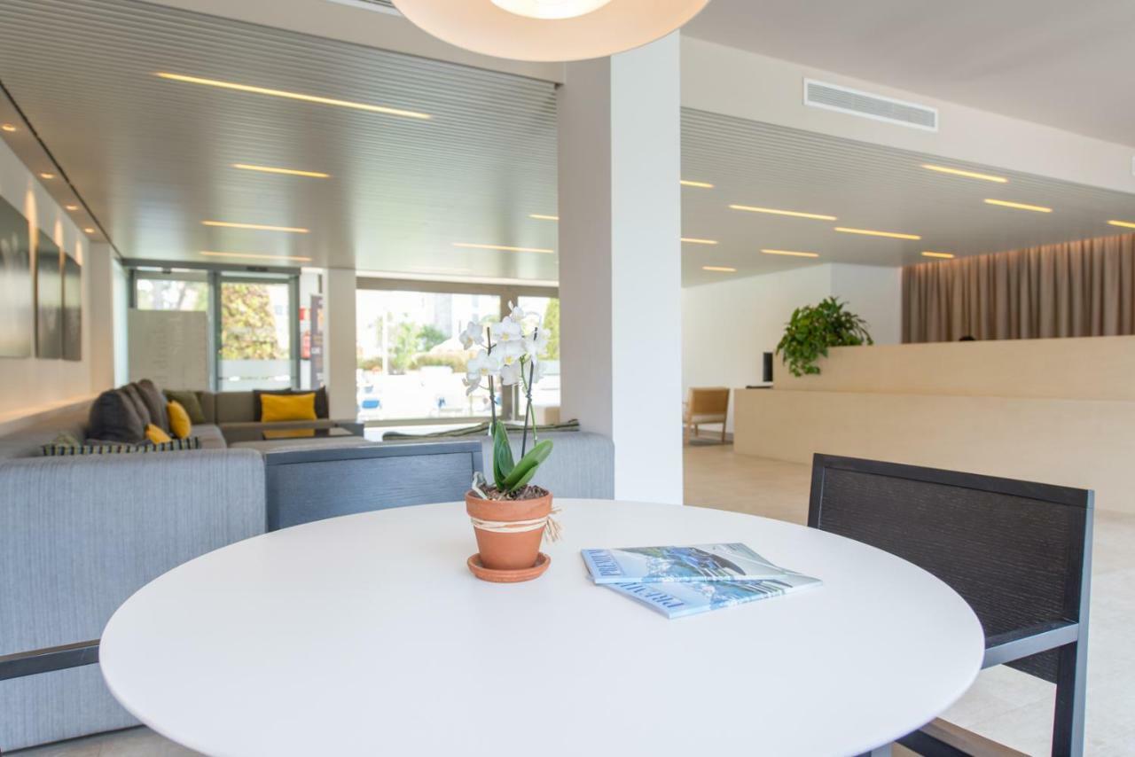 Atenea Park Suites & Apartments Vilanova i la Geltru Exterior photo